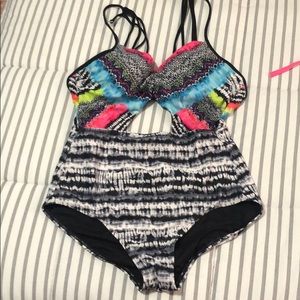 Swim suit